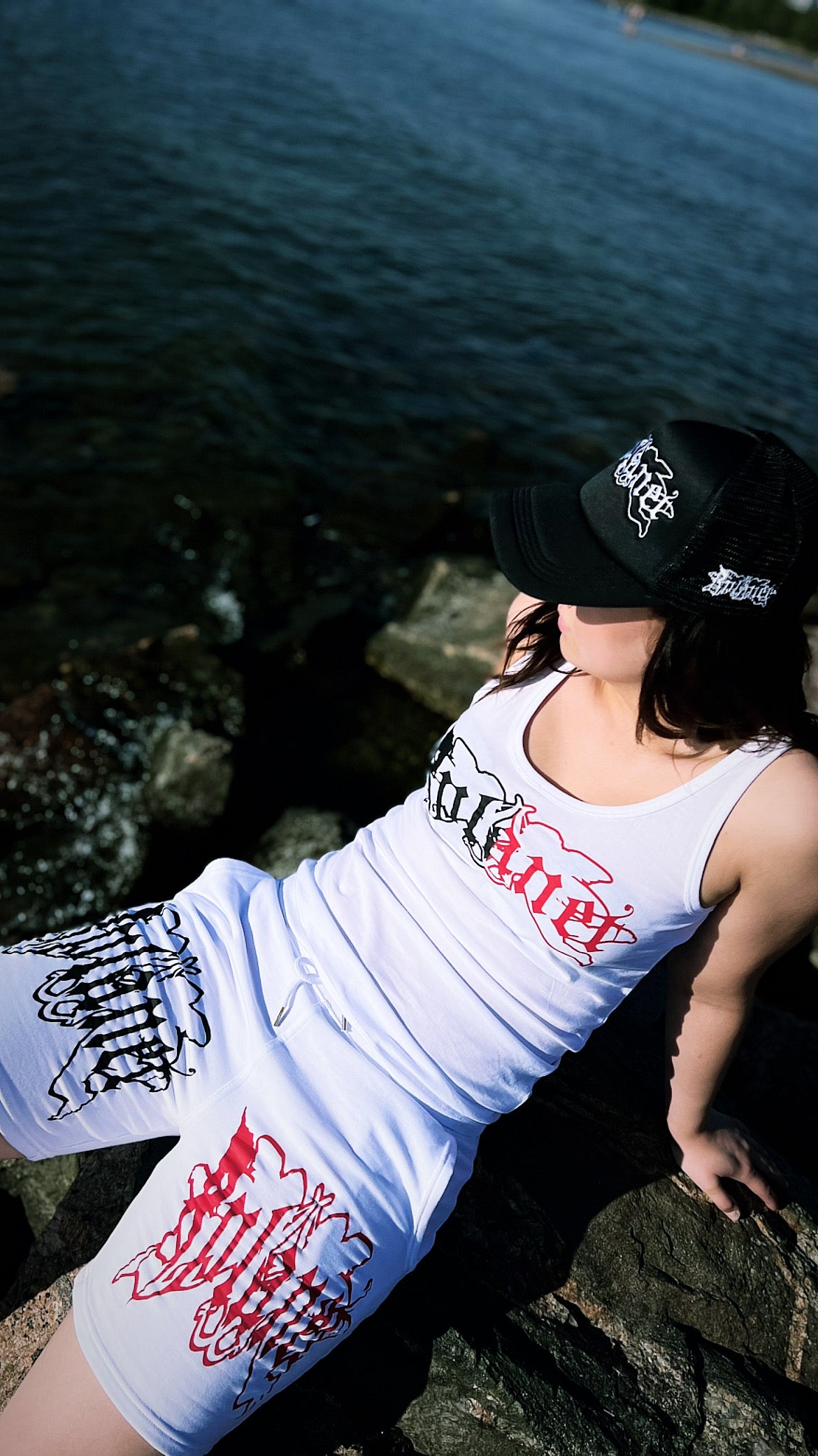 Rplanet black trucker cap